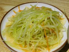 凉拌莴笋-叁煨蹄花·下饭盐帮菜(人民广场店)