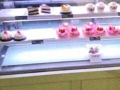 面包甜点陈列柜-好利来(亦庄国融店)