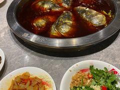-忘情水鱼头·鲜鱼火锅(滨江中路店)