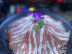 -老牌坊云南鱼豆花火锅(哈西万达店)