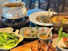 -大头虾越式风味餐厅(光明广场店)