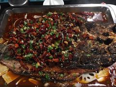 -鸣记脆皮烤鱼·海鲜烤鱼(三八广场店)