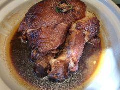-老码头黑皮肘子锅包肉(文政街店)