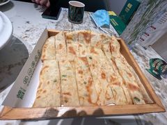 手工现烙饼-峰厨大鱼泡饼(水上公园店)