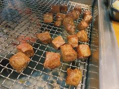 雪花肉粒-肉甲韩国木炭烤肉(新壹街1店)