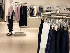 -URBAN REVIVO(七宝领展广场店)