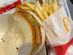-麦当劳(乳山路店)
