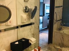 -上海滴水湖皇冠假日酒店