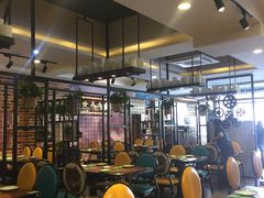 大堂-丛林狼非遗酱骨·现炒餐厅(人民路店)