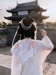 -一揽芳华汉服旗袍体验馆(拙政园店)