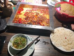 -二荆条·蜀鲜汇城市森林火锅