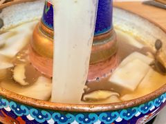 -毛辣果·贵州红酸汤牛肉火锅(西单店)