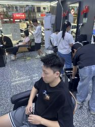 -藤野造型专业烫染接发