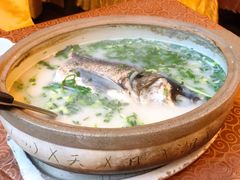 天目湖魚頭湯-假日花园主题餐厅