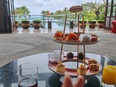 -亚龙湾喜来登·美景台大堂吧