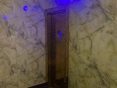 -K歌之王量贩式KTV(洪楼店)