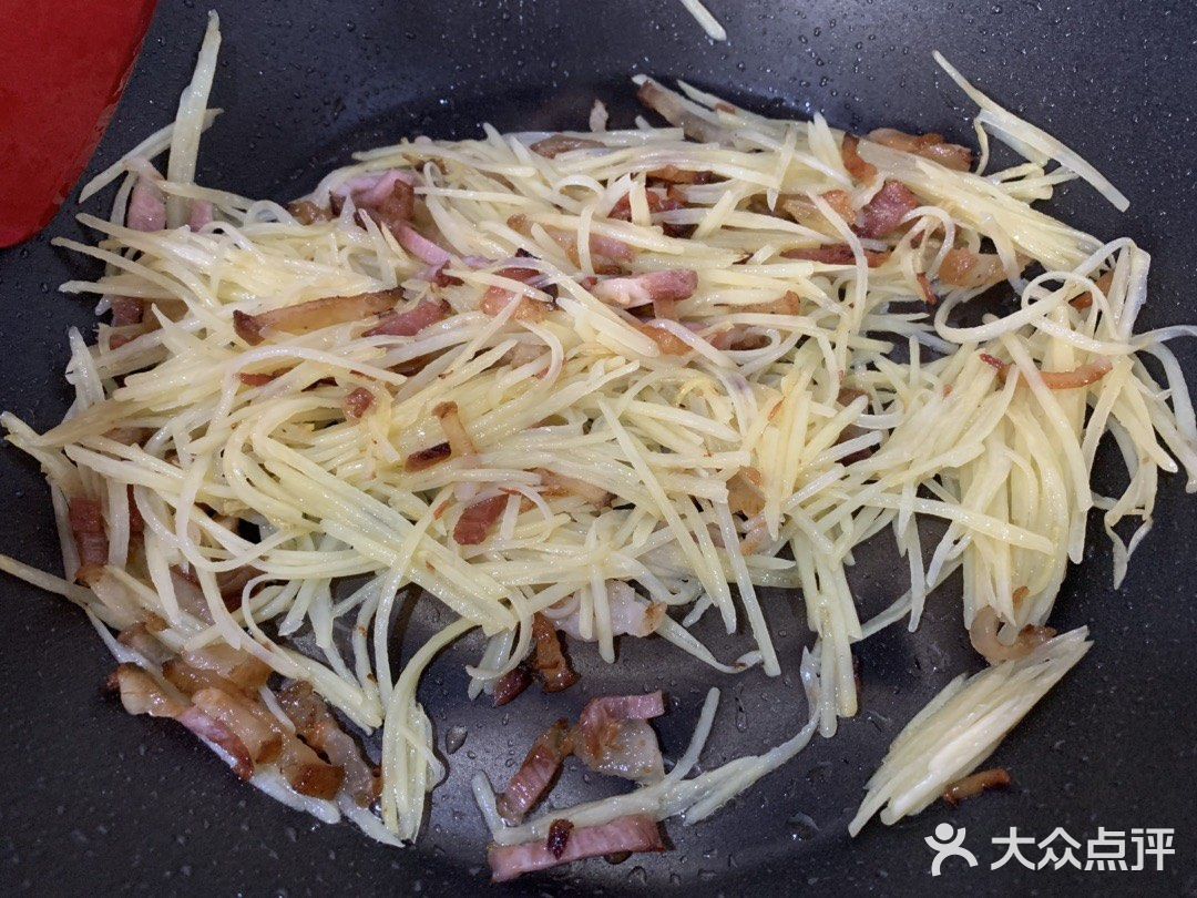 ㊙️零失败❗️腊肉土豆丝卷饼，好吃到停不下来