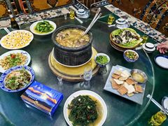 -三锅莊·牦牛肉火锅·香格里拉特色藏餐宴请餐厅(菱角塘路店)
