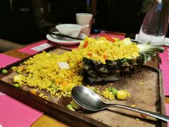 菠萝炒饭-胡桃里音乐酒馆(白云五号T5 MALL店)