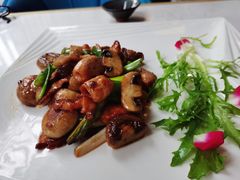 香煎口蘑脆爽肉-周三的情书花园餐厅(江北店)