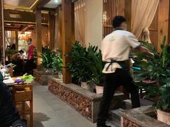 等位区-润泽园椰子鸡(汇一城店)