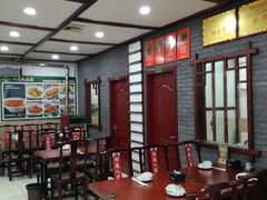 -湖南人家湘菜馆(镇江路店)