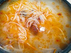 骨汁烫面-小竖点徽派卷面皮(洪都店)