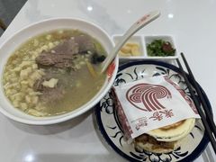 -秦香陕西食府(华贸天地店)