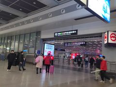 -虹桥火车站-停车场