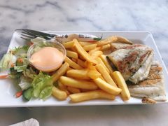 -Vishandel Andalus Fish
