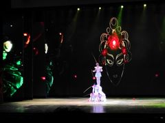 -工人俱乐部剧场杂技表演