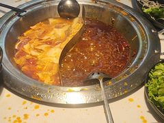 -老房老舍重庆火锅(假日城市店)