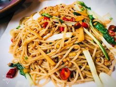 正宗炒桂林粉-刘姐啤酒鱼民族演艺餐厅(西街总店)
