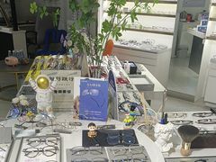 -视野联行眼镜蔡司·依视路官方授权店(顺城店)