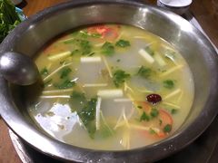-尚品牛味汤锅火锅(康定总店)