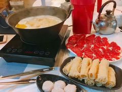 -鲜入围煮花胶鸡海鲜火锅