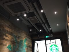 大堂-星巴克(上海虹桥南丰城办公楼店)