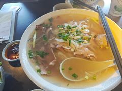 -大头虾越式风味餐厅(光明广场店)