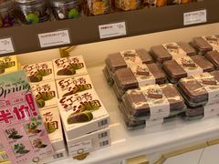 -85度C(生甜甜圈研究工坊·上海松江人民北路店)