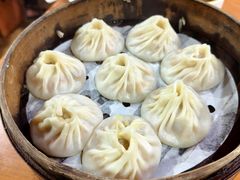 -莱莱小笼·乔艾