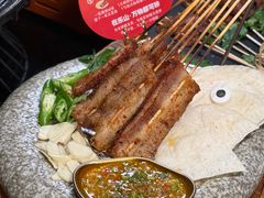 -何师烧烤·香辣蟹·川菜·30年老品牌(太古里旗舰店)