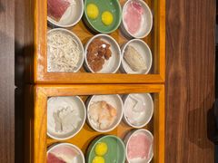-良米山·云南野生菌过桥米线(上海首店)