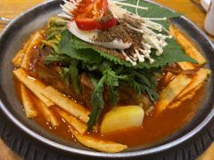 -喇喇排骨火锅·传统韩式脊骨汤(望京西园总店)