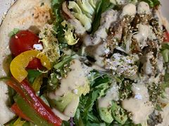 照烧鸡肉配牛油果拉法沙拉-HELLO 27 意面·沙拉·帕尼尼