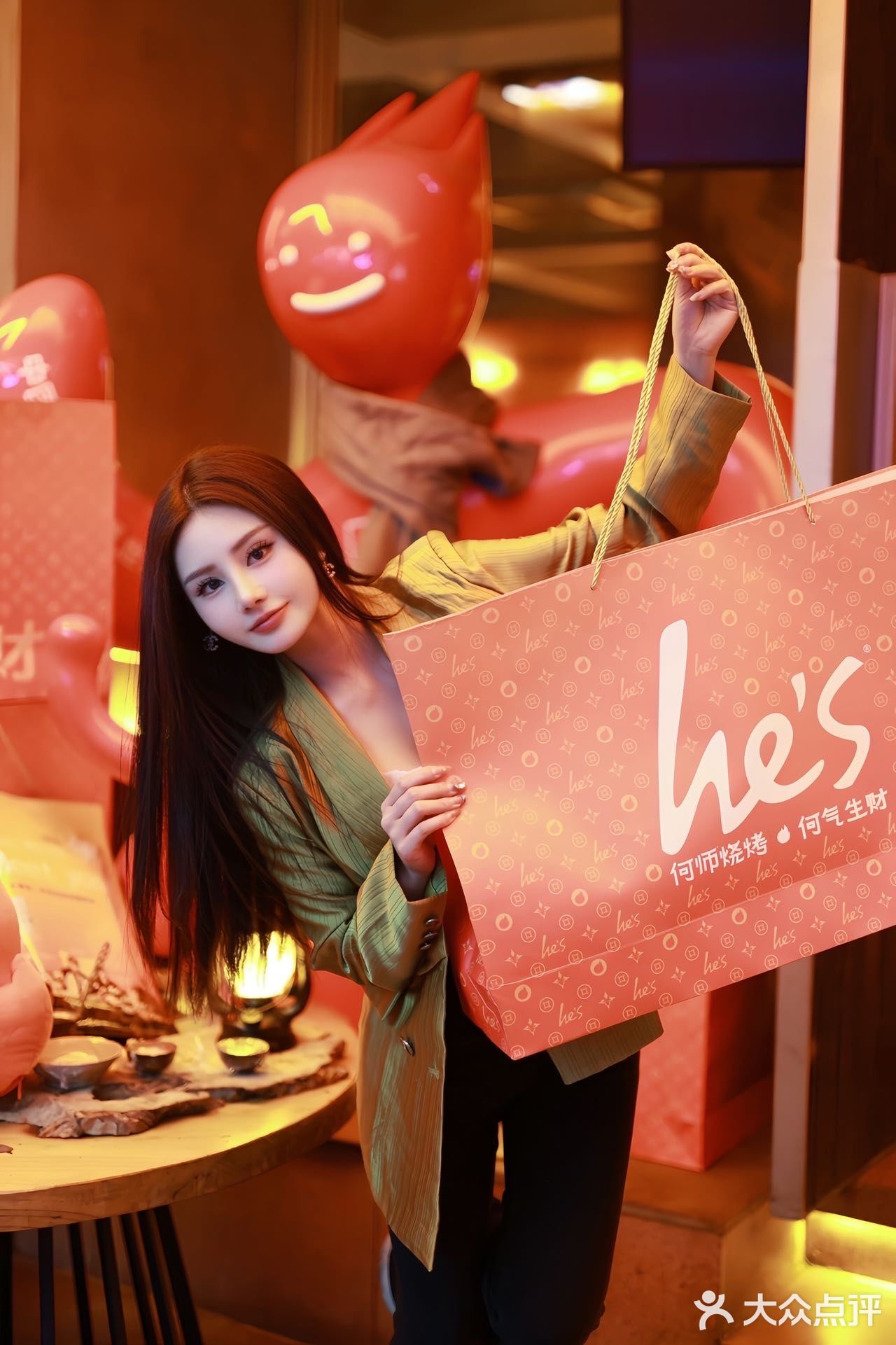 成都人私藏30年的烧烤顶流！小龙虾比手掌大，一口沦陷🤯 