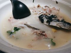 -卢大鲜鱼头捞饭(美利广场店)
