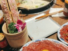 -萍姐火锅·公路夜市(武汉首店)