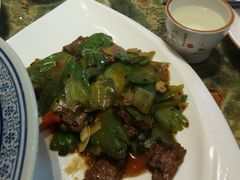 凉瓜炒牛肉-凯荟·不止酸菜鱼(广州鸿德国际店)