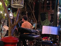 -胡桃里音乐酒馆(环亚凯瑟琳广场店)