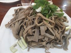 -溢心园香河肉饼总店